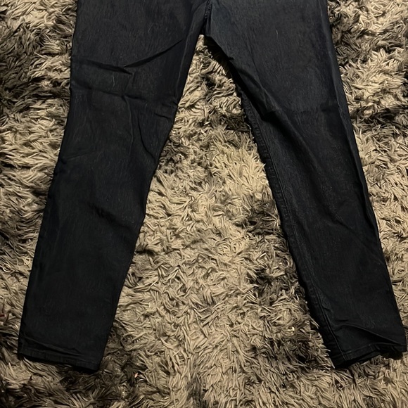 Old Navy Super Skinny Jeans - Picture 9 of 12